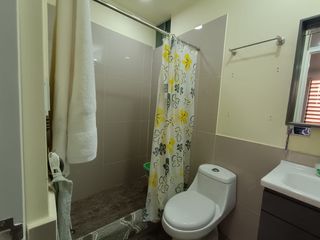 Foto 12 de Vive el confort sin complicaciones: departamento moderno en zona estratégica.
