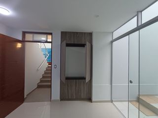 Foto 2 de Más cerca de todo: departamento con acabados de lujo en zona accesible.