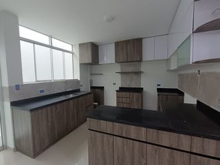 Foto 3 de Más cerca de todo: departamento con acabados de lujo en zona accesible.