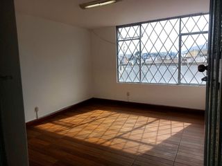 Foto 5 de RENTA/ALQUILER DE OFICINA - AV RICO COCA
