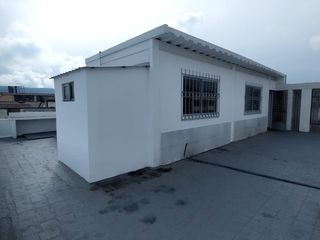 Foto 10 de RENTA/ALQUILER DE OFICINA - AV RICO COCA