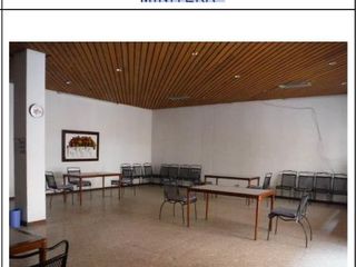 Foto 58 de Lote con instalaciones sociales y deportivas Piscinas, Canchas de tenis, Bolos, Restaurante, Cafeteria