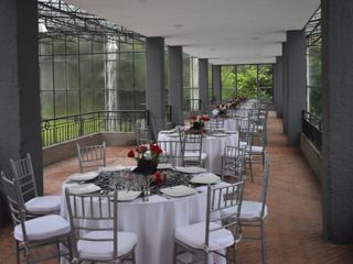 Foto 8 de Lote con instalaciones sociales y deportivas Piscinas, Canchas de tenis, Bolos, Restaurante, Cafeteria