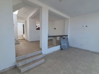 Foto 8 de VENTA CASA ANCON VISTA AL MAR CON PISCINA