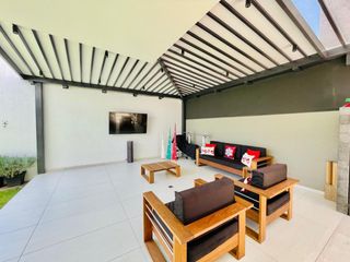 Foto 9 de Se Renta de Hermosa Casa de Lujo Vía Intervalles de 4 Dormitorios