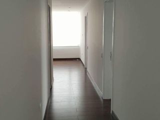 Foto 7 de QUITO TENIS RENTO DEPARTAMENTO REMODELADO 4 DORMITORIOS 330 m2.