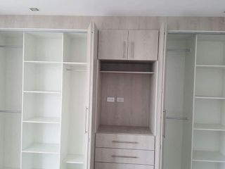Foto 15 de QUITO TENIS RENTO DEPARTAMENTO REMODELADO 4 DORMITORIOS 330 m2.