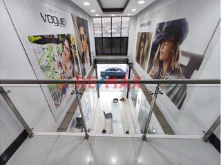 Foto 9 de Exelente Local Comercial en San Juan de Miraflores