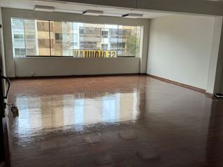 Foto 1 de ALQUILER DE OFICINA DE 50 M2, 3ER PISO, AMPLIO AMBIENTE FLAT, 1 BAÑO