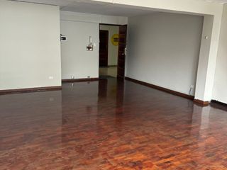 Foto 3 de ALQUILER DE OFICINA DE 50 M2, 3ER PISO, AMPLIO AMBIENTE FLAT, 1 BAÑO