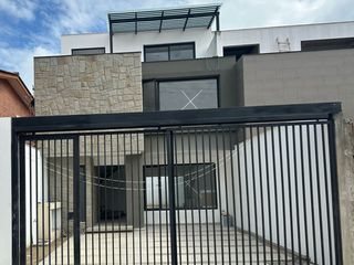 Foto 1 de CASA POR ESTRENAR DE 4 DORMITORIOS 5 BAÑOS Y AMPLIA ÁREA VERDE EN RIO AMARILLO, SECTOR CALLE LADRILLEROS