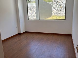 Foto 4 de CASA EN VENTA CON LOCAL COMERCIAL POR ESTRENAR LAS PENCAS