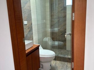 Foto 7 de CASA EN VENTA CON LOCAL COMERCIAL POR ESTRENAR LAS PENCAS