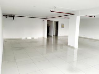 Foto 7 de OFICINA ADMINISTRATIVA DE 142 M2 EN ALQUILER EN SAN ISIDRO