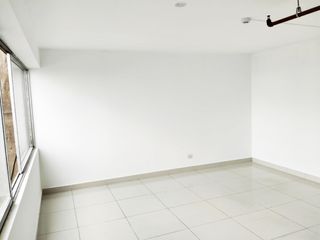 Foto 8 de OFICINA ADMINISTRATIVA DE 142 M2 EN ALQUILER EN SAN ISIDRO