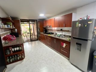 Foto 7 de Casa de 240 m², ideal para negocio u hogar, 2 pisos en zona estratégica