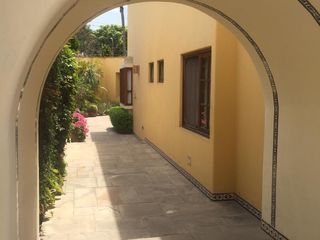 Foto 5 de Venta casa frente a parque en Urb. La Fontana, La Molina (Limite con Camacho y Golf Los Inkas)