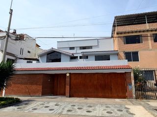 Foto 1 de Se Vende Casa de tres pisos En San Borja