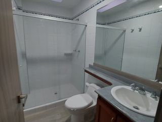 Foto 11 de VENDO casa Jockey Club Ciudad Jardín Cali