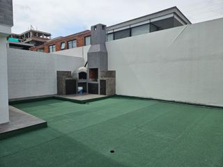 Foto 22 de Venta Casa Moderna en Cumbayá Urbanización Yanazarapata, 277 m² útil,  total 451 m2, Precio $310.000