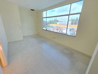 Foto 5 de LOCAL EN ARRIENDO CON OFICINAS - PUENTE ARANDA