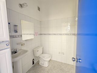 Foto 11 de LOCAL EN ARRIENDO CON OFICINAS - PUENTE ARANDA