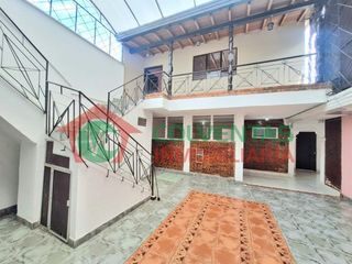 Foto 3 de ARRIENDO CASA 200M2 USO COMERCIAL AL LADO DEL ANTIGUO CLUB PROFESIONALES