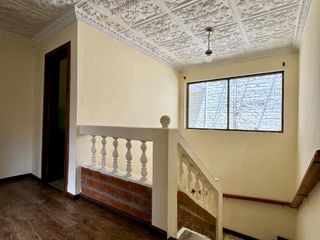 Foto 15 de Casa EN VENTA de 4 DORMITORIOS en Urbanización ubicada a pocos pasos de la Av. Remigio Crespo y Av. Loja