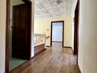Foto 22 de Casa EN VENTA de 4 DORMITORIOS en Urbanización ubicada a pocos pasos de la Av. Remigio Crespo y Av. Loja