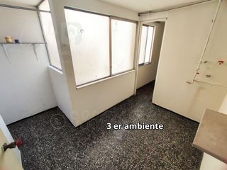 Foto 4 de ALQUILER DE OFICINA EN EXCELENTE UBICACIÓN - Piso 4 Sin Ascensor