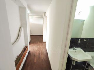 Foto 10 de ALQUILER DE OFICINA EN EXCELENTE UBICACIÓN - Piso 4 Sin Ascensor