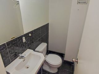 Foto 14 de ALQUILER DE OFICINA EN EXCELENTE UBICACIÓN - Piso 4 Sin Ascensor