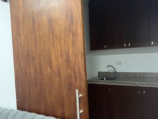Foto 11 de VENTA  OFICINA SKY BUILDING  84,45 m2 útil, amoblada: recepcion, sala-sesiones, cafetería, privado, oficina-gerencia, area trabajo como para 10 persona; parqueo en sótano.