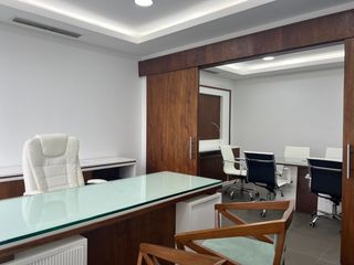Foto 13 de VENTA  OFICINA SKY BUILDING  84,45 m2 útil, amoblada: recepcion, sala-sesiones, cafetería, privado, oficina-gerencia, area trabajo como para 10 persona; parqueo en sótano.