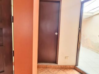 Foto 44 de VENDO AMPLIA CASA EN CARABAYLLO