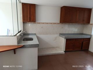 Foto 6 de Amplio Departamento Duplex (Independiente) En Jlbyr
