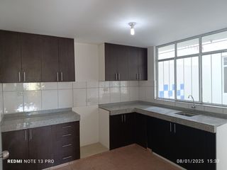 Foto 1 de Se Vente Hermoso Departamento En Urb. Cerrada -A Una Cuadra Del Grifo De La Av.Ee.Uu -Jlbyr