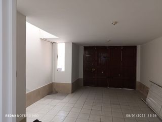 Foto 4 de Se Vente Hermoso Departamento En Urb. Cerrada -A Una Cuadra Del Grifo De La Av.Ee.Uu -Jlbyr