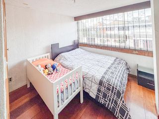 Foto 11 de Amplia Casa en Venta – Sector La Kennedy, Quito