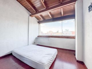 Foto 13 de Amplia Casa en Venta – Sector La Kennedy, Quito