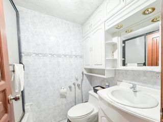Foto 14 de Amplia Casa en Venta – Sector La Kennedy, Quito