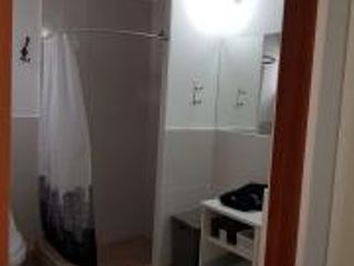 Foto 22 de Alquilo en MIRAFLORES, SAN ANTONIO, habitación ejecutiva. Limpia y desinfectada, bien ventilada e iluminada.