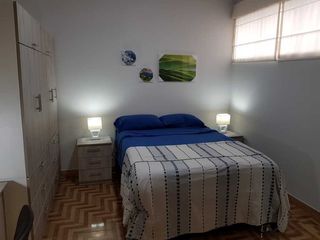 Foto 3 de Alquilo en MIRAFLORES, SAN ANTONIO, habitación ejecutiva. Limpia y desinfectada, bien ventilada e iluminada.