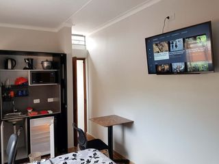 Foto 15 de Alquilo en MIRAFLORES, SAN ANTONIO, habitación ejecutiva. Limpia y desinfectada, bien iluminada y ventilada.