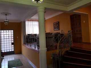 Foto 11 de Alquilo en MIRAFLORES, SAN ANTONIO, habitación ejecutiva. Limpia y desinfectada, bien iluminada y ventilada.