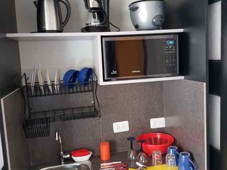 Foto 19 de Alquilo en MIRAFLORES, SAN ANTONIO, habitación ejecutiva. Limpia y desinfectada, bien iluminada y ventilada.