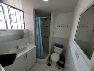 Foto 25 de Alquilo en MIRAFLORES, SAN ANTONIO, habitación ejecutiva. Limpia y desinfectada, bien iluminada y ventilada.