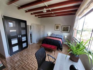 Foto 1 de Alquilo en MIRAFLORES, SAN ANTONIO, habitación ejecutiva. Limpia y desinfectada, bien iluminada y ventilada.