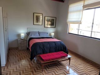 Foto 4 de Alquilo en MIRAFLORES, SAN ANTONIO, habitación ejecutiva. Limpia y desinfectada, bien iluminada y ventilada.