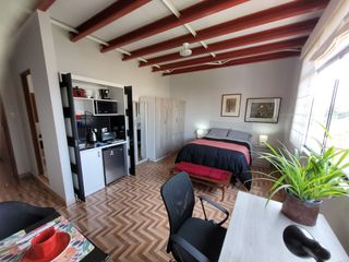 Foto 7 de Alquilo en MIRAFLORES, SAN ANTONIO, habitación ejecutiva. Limpia y desinfectada, bien iluminada y ventilada.